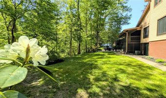 6409 Old Wood Rd, Ashtabula, OH 44004