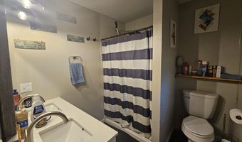 1705 Lakeview Dr, Ava, MO 65608