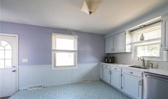 34 Dearborn Dr, East Providence, RI 02915