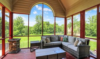 3592 W Smokey Row Rd, Bargersville, IN 46106