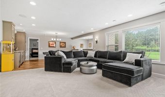 405 Riverside Cir, Anoka, MN 55303