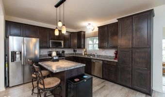 8701 Thatcher Ln, Avon, IN 46123