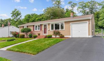 11 Red Robin Rd, Cranston, RI 02920
