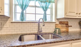 7613 NW 28th St, Bethany, OK 73008