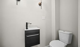 5 Ambridge, Ambridge, PA 15003