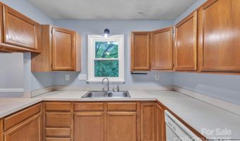 4257 Acorn St, Charlotte, NC 28205