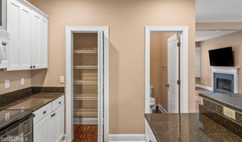 2677 Broad St, Beaufort, SC 29902