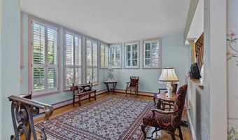 33 Courageous Cir, Bristol, RI 02809