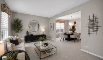 6 Yorkshire Ct, Algonquin, IL 60102
