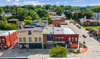 103 E Main St, Anamosa, IA 52205
