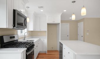 661 Main St, Acushnet, MA 02743