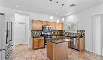 6 W Calle Bayeta, Sahuarita, AZ 85629