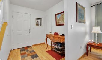 11 Watch Hill Cir 11, Cromwell, CT 06416