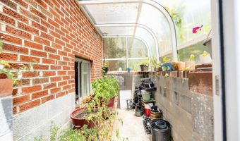 24483 Cave Creek Rd, Abingdon, VA 24211