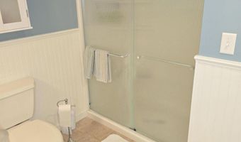 135 Hotel Rd, Auburn, ME 04210