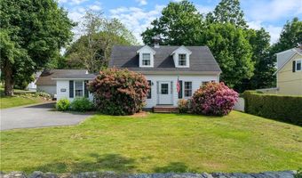 281 Green End Ave, Middletown, RI 02842
