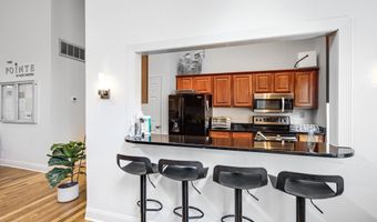 3308 WYNDHAM Cir 321, Alexandria, VA 22302