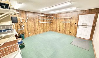 105 N Hickory St, Aberdeen, MS 39730