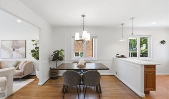 19 E MYRTLE St A, Alexandria, VA 22301