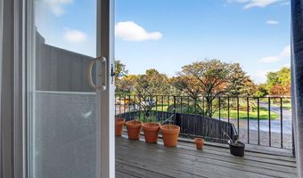 824 S Chillicothe Rd 11, Aurora, OH 44202