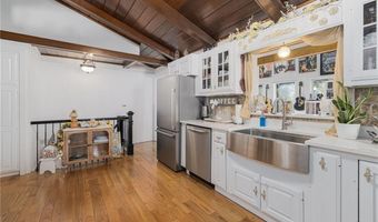 92 Turner Ave, Cranston, RI 02920