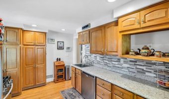 43 Everett Dr, Andover, NJ 07801