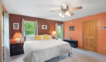 925 Hinesburg Rd, Brattleboro, VT 05301