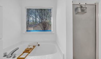 489 River Chase Dr, Athens, GA 30605