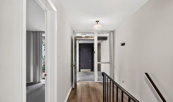 2212 S RANDOLPH St 1, Arlington, VA 22204