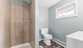 130 W Broadway, Bangor, ME 04401
