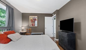 25 Edgecomb St, Albany, NY 12209
