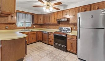 73 Grandview Dr, Cumberland, RI 02864