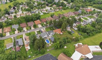 17 W667 Lorraine Ave, Addison, IL 60101