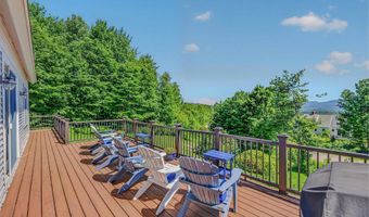 11 Loft Cir, Campton, NH 03223