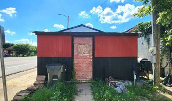 68 Front St, Big Sandy, TN 38221