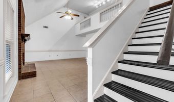 2957 VALLEY LAKE Dr, Bartlett, TN 38135