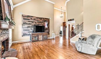 2711 SE 7Th St, Bentonville, AR 72712