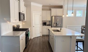 1984 Crumhorn Ave, Boiling Springs, SC 29316
