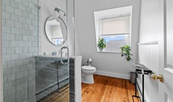 491 Thames St, Newport, RI 02840