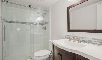 4 DUDLEY Ct, Bethesda, MD 20814