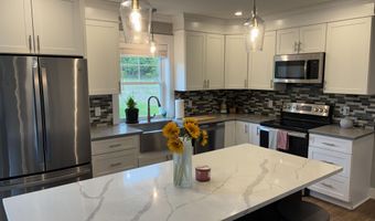48 Mountain View Dr, Auburn, ME 04210