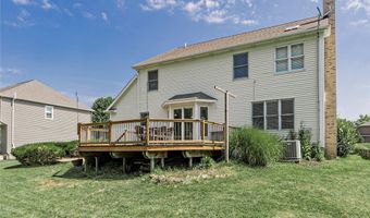 565 Walnut Ridge Trl, Aurora, OH 44202