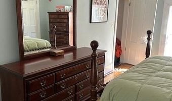 53 Congress St, Belfast, ME 04915