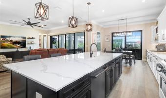 6104 LAGOMAR Ln, Apollo Beach, FL 33572