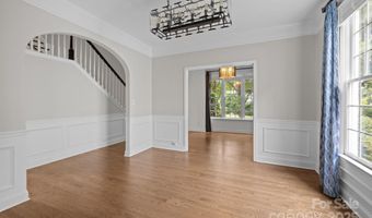 1904 Dearmon Dr, Charlotte, NC 28205