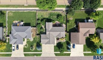 212 S Augusta Ave, Brandon, SD 57005