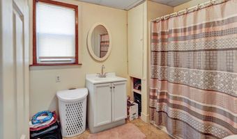 174-176 N Champlain St, Burlington, VT 05401