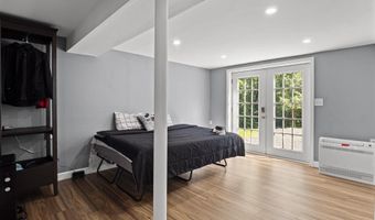 44 McQuade Brook Rd, Bedford, NH 03110