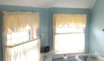 18 Bridge Ave, Bay Head, NJ 08742