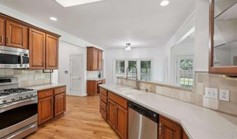 1496 Fallsbrook, Acworth, GA 30101